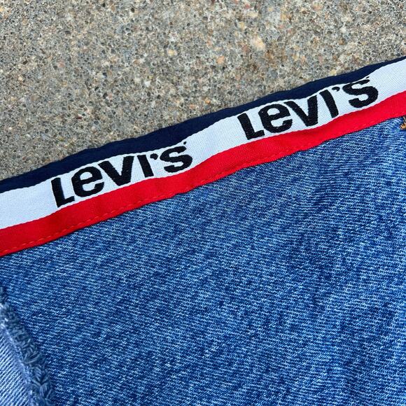 Levi's Spellout Side Ribbon 501 Fray Hem Button Fly Cutoff Jean Shorts Size 27 - Picture 2 of 7